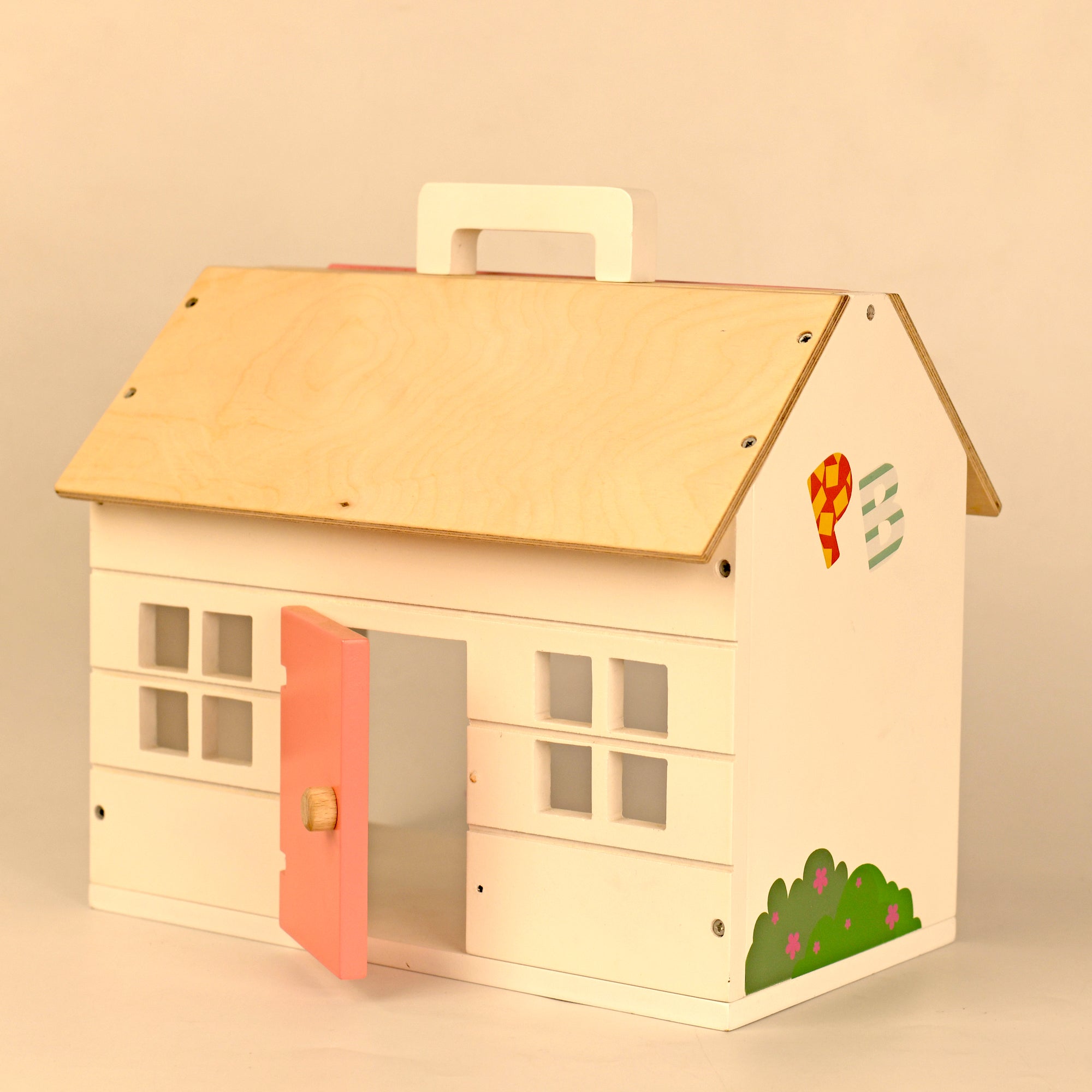 Pop’s Pool Side Villa - Mini doll house - PlayBox