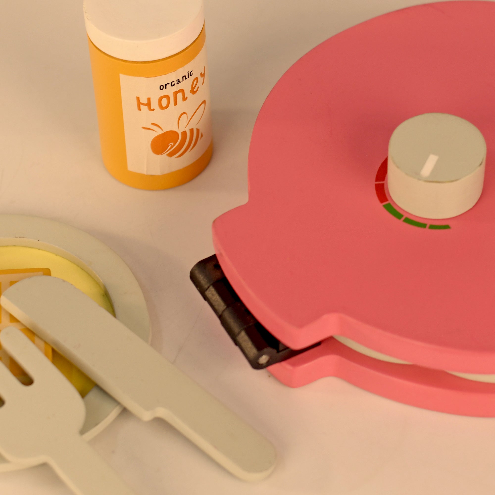 Sweet Treat - Waffle Maker Pink Color - PlayBox