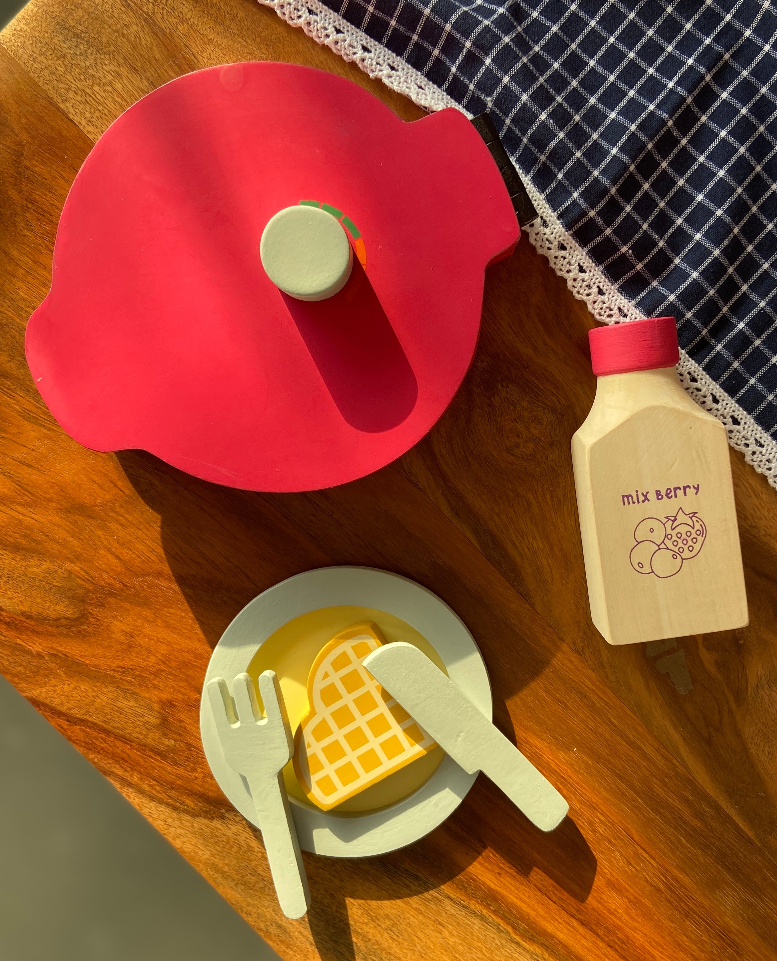 Sweet Treat - Waffle Maker Pink Color