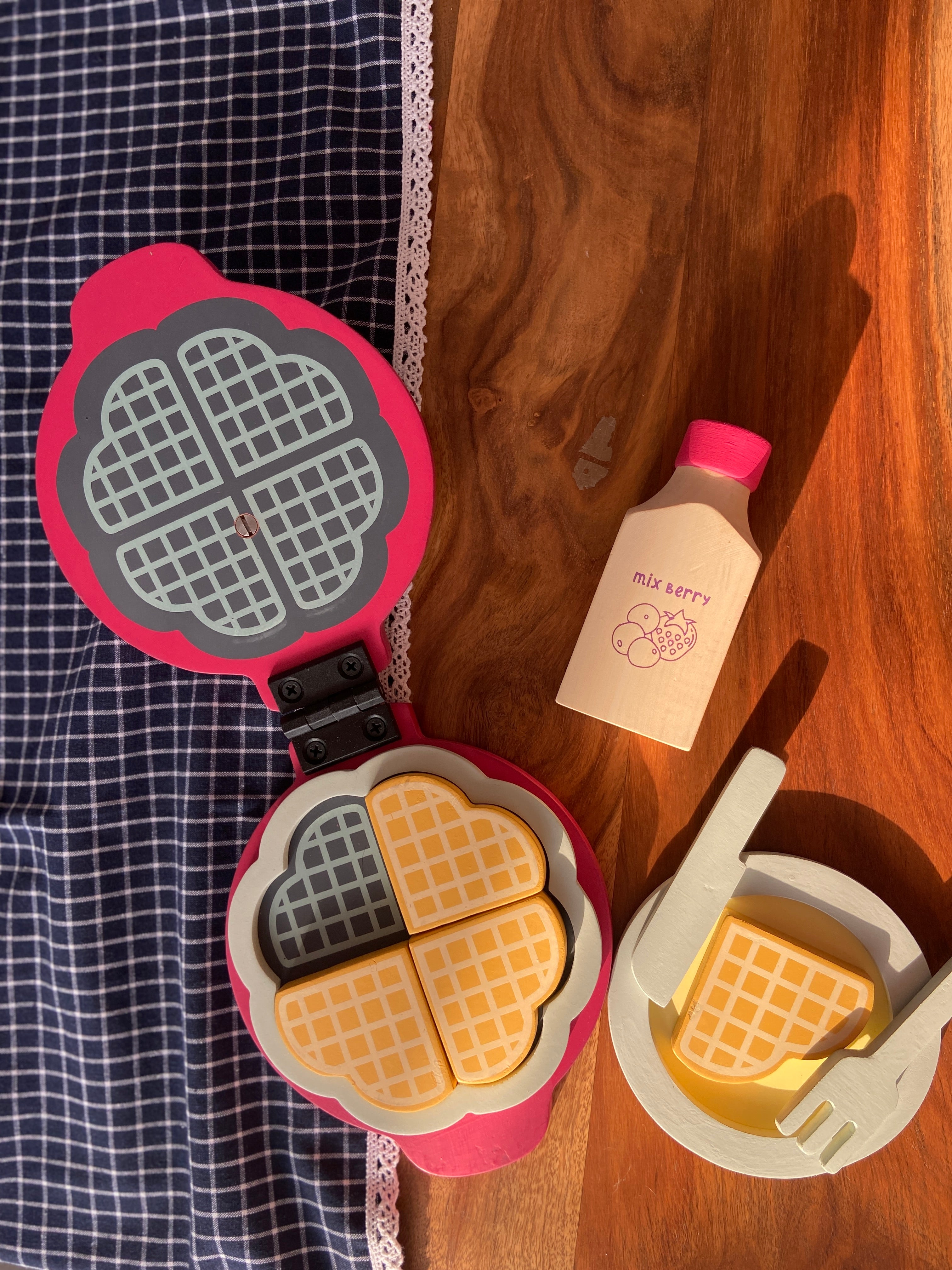 Sweet Treat - Waffle Maker Pink Color - PlayBox