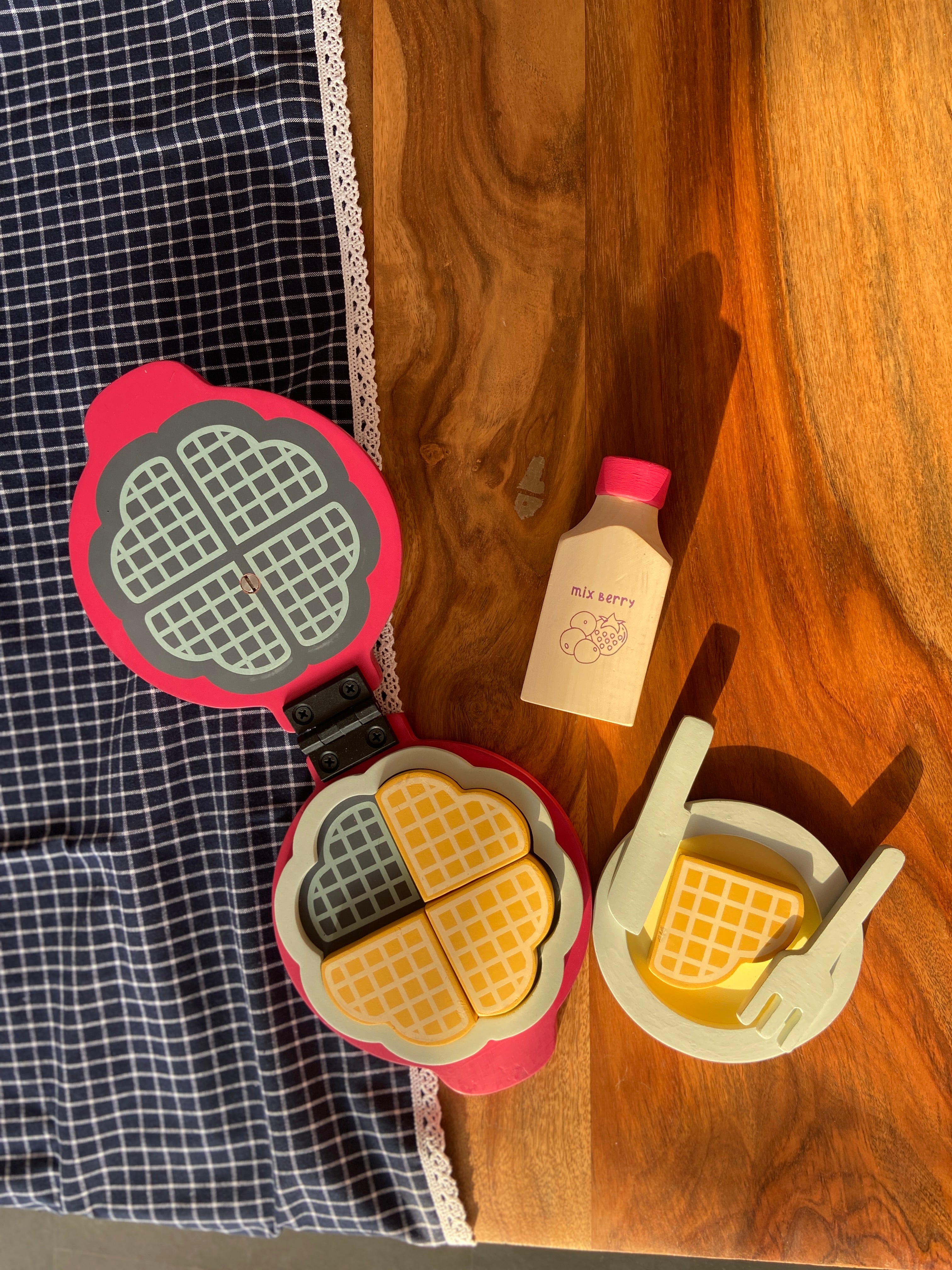 Sweet Treat - Waffle Maker Pink Color - PlayBox