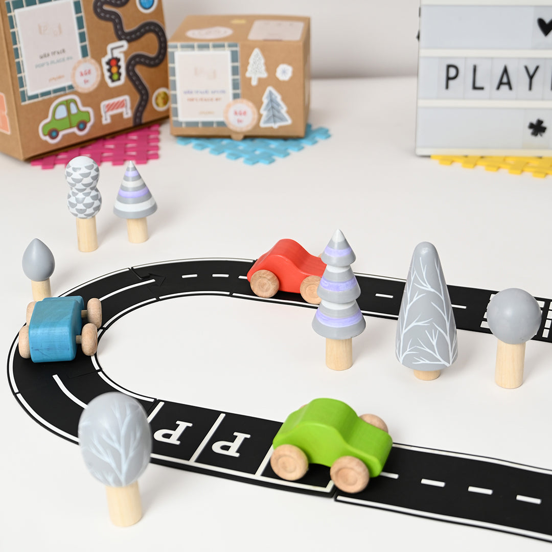Wild Track - 7 Arctic Trees, 12 Tracks and 3 Cars
